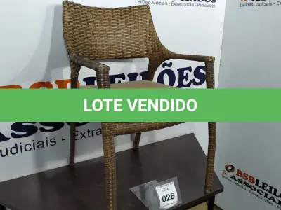 LOTE 026 - 01 CADEIRA DE JARDIM. (NO ESTADO EM QUE SE ENCONTRA. SUJEITO A AVARIAS OCULTAS/VISÍVEIS.) BF8659P