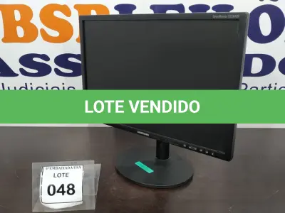 LOTE 048 - 01 MONITOR SAMSUNG. (NO ESTADO EM QUE SE ENCONTRA. SUJEITO A AVARIAS OCULTAS/VISÍVEIS.)  AV9700X