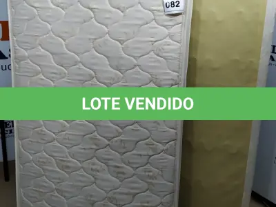 LOTE 082 - 01 COLCHÃO SOLTEIRO COM BASE. (NO ESTADO EM QUE SE ENCONTRA. SUJEITO A AVARIAS OCULTAS/VISÍVEIS.) AV9584H/ AV9584J