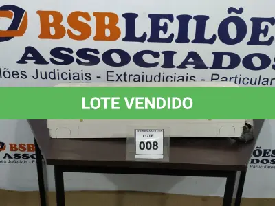 LOTE 008 - 01 AR CONDICIONADO. (EVAPORADORA) (NO ESTADO EM QUE SE ENCONTRA. SUJEITO A AVARIAS OCULTAS/VISÍVEIS.) AV9702V