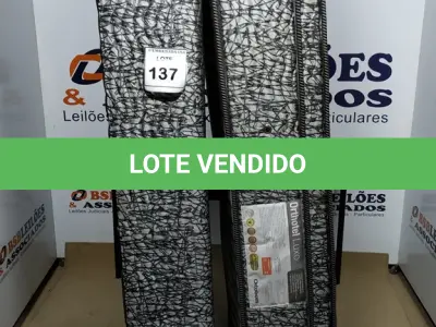 LOTE 137 - 01 COLCHÃO SOLTEIRO COM BASE. (NO ESTADO EM QUE SE ENCONTRA. SUJEITO A AVARIAS OCULTAS/VISÍVEIS.)  BJ7216K