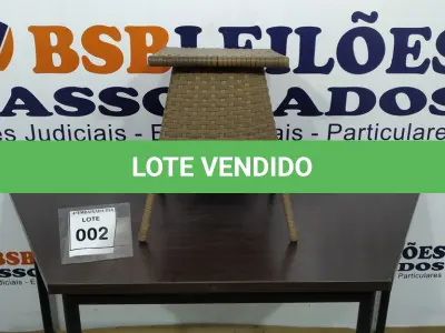 LOTE 002 - 01 MESA DE CANTO DE JARDIM. (NO ESTADO EM QUE SE ENCONTRA. SUJEITO A AVARIAS OCULTAS/VISÍVEIS.) BH1523L