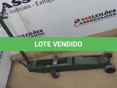 LOTE 135 - 01 MACACO JACARÉ NA COR VERDE. (NO ESTADO) ATENÇÃO! FAZER A VISITAÇÃO ANTES DE ARREMATAR, NÃO SABEMOS SE FUNCIONA, LEILÃO NÃO TEM GARANTIA E NEM DEVOLUÇÃO, SUJEITO A POSSÍVEIS AVARIAS VISÍVEIS/OCULTAS E/OU AUSÊNCIA DE COMPONENTES.