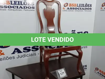 LOTE 177 - 01 CADEIRA DE JANTAR. (NO ESTADO EM QUE SE ENCONTRA. SUJEITO A AVARIAS OCULTAS/VISÍVEIS.)  BF8597E
