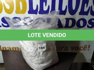 LOTE 184 - 01 SACO COM CORTINAS. (NO ESTADO EM QUE SE ENCONTRA. SUJEITO A AVARIAS OCULTAS/VISÍVEIS.)  