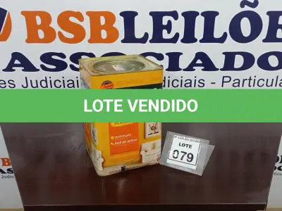 LOTE 079 - 01 LATA DE TINTA ACRÍLICA 18L NA COR FOSCO PALHA MARCA GLASURIT. (NO ESTADO) ATENÇÃO! FAZER A VISITAÇÃO ANTES DE ARREMATAR, NÃO SABEMOS SE FUNCIONA, LEILÃO NÃO TEM GARANTIA E NEM DEVOLUÇÃO, SUJEITO A POSSÍVEIS AVARIAS VISÍVEIS/OCULTAS E/OU AUSÊNCIA DE COMPONENTES.
