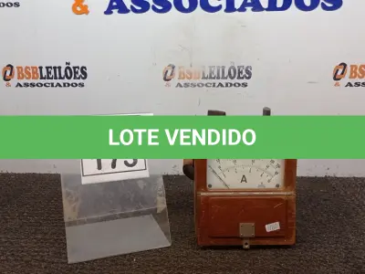 LOTE 173 - 01 MULTÍMETRO ANTIGO. (NO ESTADO) ATENÇÃO! FAZER A VISITAÇÃO ANTES DE ARREMATAR, NÃO SABEMOS SE FUNCIONA, LEILÃO NÃO TEM GARANTIA E NEM DEVOLUÇÃO, SUJEITO A POSSÍVEIS AVARIAS VISÍVEIS/OCULTAS E/OU AUSÊNCIA DE COMPONENTES.