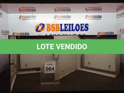 LOTE 064 - 02 QUADROS DE DISTRIBUIÇÃO DE METAL SENDO 01 COM PLACA ELETRÔNICA. (NO ESTADO) ATENÇÃO! FAZER A VISITAÇÃO ANTES DE ARREMATAR, NÃO SABEMOS SE FUNCIONA, LEILÃO NÃO TEM GARANTIA E NEM DEVOLUÇÃO, SUJEITO A POSSÍVEIS AVARIAS VISÍVEIS/OCULTAS E/OU AUSÊNCIA DE COMPONENTES.