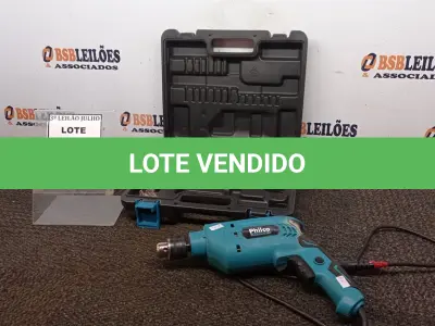 LOTE 199 - 01 FURADEIRA PHILCO FORCE COM MALETA. (NO ESTADO) ATENÇÃO! FAZER A VISITAÇÃO ANTES DE ARREMATAR, NÃO SABEMOS SE FUNCIONA, LEILÃO NÃO TEM GARANTIA E NEM DEVOLUÇÃO, SUJEITO A POSSÍVEIS AVARIAS VISÍVEIS/OCULTAS E/OU AUSÊNCIA DE COMPONENTES.