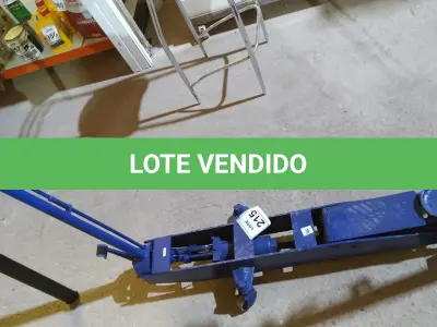 LOTE 215 - 01 MACACO JACARÉ HIDRÁULICO NA COR AZUL. (NO ESTADO) ATENÇÃO! FAZER A VISITAÇÃO ANTES DE ARREMATAR, NÃO SABEMOS SE FUNCIONA, LEILÃO NÃO TEM GARANTIA E NEM DEVOLUÇÃO, SUJEITO A POSSÍVEIS AVARIAS VISÍVEIS/OCULTAS E/OU AUSÊNCIA DE COMPONENTES.
