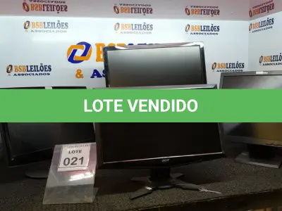 LOTE 021 - 04 MONITORES LCD COM MARCAS E MODELOS VARIADOS. (NO ESTADO) ATENÇÃO! FAZER A VISITAÇÃO ANTES DE ARREMATAR, NÃO SABEMOS SE FUNCIONA, LEILÃO NÃO TEM GARANTIA E NEM DEVOLUÇÃO, SUJEITO A POSSÍVEIS AVARIAS VISÍVEIS/OCULTAS E/OU AUSÊNCIA DE COMPONENTES.