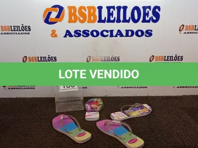 LOTE 185 - 02 PARES DE SANDALHAS HAVAIANAS MODELO FEMININO TAMANHOS 33 E 37.  (NO ESTADO) ATENÇÃO! FAZER A VISITAÇÃO ANTES DE ARREMATAR, NÃO SABEMOS SE FUNCIONA. LEILÃO NÃO TEM GARANTIA E NEM DEVOLUÇÃO, SUJEITO A POSSÍVEIS AVARIAS VISÍVEIS/OCULTAS E/OU AUSÊNCIA DE COMPONENTES.