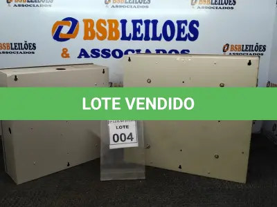 LOTE 004 - 02 QUADROS DE DISTRIBUIÇÃO DE METAL SENDO 01 COM PLACA ELETRÔNICA. (NO ESTADO) ATENÇÃO! FAZER A VISITAÇÃO ANTES DE ARREMATAR, NÃO SABEMOS SE FUNCIONA, LEILÃO NÃO TEM GARANTIA E NEM DEVOLUÇÃO, SUJEITO A POSSÍVEIS AVARIAS VISÍVEIS/OCULTAS E/OU AUSÊNCIA DE COMPONENTES.