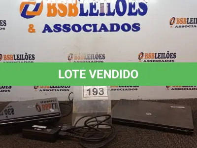 LOTE 193 - 02 NOTEBOOKS COM 01 CARREGADOR. (NO ESTADO) ATENÇÃO! FAZER A VISITAÇÃO ANTES DE ARREMATAR, NÃO SABEMOS SE FUNCIONA, LEILÃO NÃO TEM GARANTIA E NEM DEVOLUÇÃO, SUJEITO A POSSÍVEIS AVARIAS VISÍVEIS/OCULTAS E/OU AUSÊNCIA DE COMPONENTES.