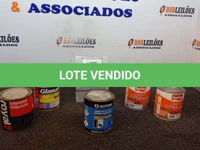 LOTE 183 - 02 LATAS DE ESMALTE SINTÉTICO 900ML CADA COR MARROM CONHAQUE MARCA IQUINE, 01 LATA DE ESMALTE SINTÉTICO 900ML NA COR FOSCO GRAFITE ESCURO MARCA GLASURIT, 01 LATA DE ADESIVO ESTRUTURAL EPÓXI PASTOSO 1KG MARCA AXTON E 01 LATA DE MASSA RÁPIDA 1,25KG MARCA ROYAL . (NO ESTADO) ATENÇÃO! FAZER A VISITAÇÃO ANTES DE ARREMATAR, NÃO SABEMOS SE FUNCIONA, LEILÃO NÃO TEM GARANTIA E NEM DEVOLUÇÃO, SUJEITO A POSSÍVEIS AVARIAS VISÍVEIS/OCULTAS E/OU AUSÊNCIA DE COMPONENTES.