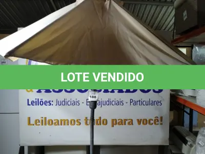 LOTE 188 -  01 OMBRELONE. (NO ESTADO EM QUE SE ENCONTRA. SUJEITO A AVARIAS OCULTAS/VISÍVEIS.)  BH1583D