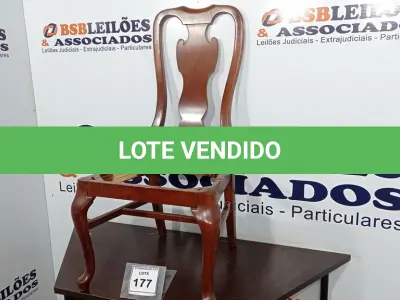 LOTE 177 - 01 CADEIRA DE JANTAR. (NO ESTADO EM QUE SE ENCONTRA. SUJEITO A AVARIAS OCULTAS/VISÍVEIS.)  BF8597E