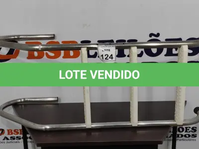 LOTE 124 - 01 ESCADA PARA PISCINA. (NO ESTADO) ATENÇÃO! FAZER A VISITAÇÃO ANTES DE ARREMATAR, NÃO SABEMOS SE FUNCIONA, LEILÃO NÃO TEM GARANTIA E NEM DEVOLUÇÃO, SUJEITO A POSSÍVEIS AVARIAS VISÍVEIS/OCULTAS E/OU AUSÊNCIA DE COMPONENTES.