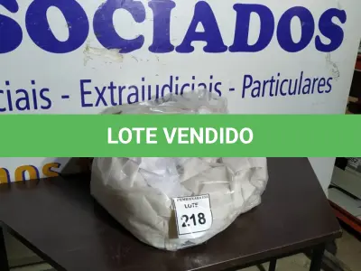 LOTE 218 -  01 SACO COM CORTINAS. (NO ESTADO EM QUE SE ENCONTRA. SUJEITO A AVARIAS OCULTAS/VISÍVEIS.)  
