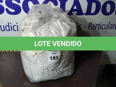 LOTE 183 -  01 SACO COM CORTINAS. (NO ESTADO EM QUE SE ENCONTRA. SUJEITO A AVARIAS OCULTAS/VISÍVEIS.)  