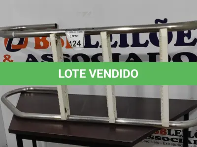 LOTE 124 - 01 ESCADA PARA PISCINA. (NO ESTADO) ATENÇÃO! FAZER A VISITAÇÃO ANTES DE ARREMATAR, NÃO SABEMOS SE FUNCIONA, LEILÃO NÃO TEM GARANTIA E NEM DEVOLUÇÃO, SUJEITO A POSSÍVEIS AVARIAS VISÍVEIS/OCULTAS E/OU AUSÊNCIA DE COMPONENTES.