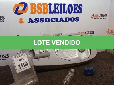 LOTE 169 - 01 LUMINÁRIA DE POSTE. (NO ESTADO) ATENÇÃO! FAZER A VISITAÇÃO ANTES DE ARREMATAR, NÃO SABEMOS SE FUNCIONA, LEILÃO NÃO TEM GARANTIA E NEM DEVOLUÇÃO, SUJEITO A POSSÍVEIS AVARIAS VISÍVEIS/OCULTAS E/OU AUSÊNCIA DE COMPONENTES.
