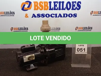 LOTE 051 - 01 BOMBA COM PRÉ FILTRO DE PISCINA. (NO ESTADO) ATENÇÃO! FAZER A VISITAÇÃO ANTES DE ARREMATAR, NÃO SABEMOS SE FUNCIONA, LEILÃO NÃO TEM GARANTIA E NEM DEVOLUÇÃO, SUJEITO A POSSÍVEIS AVARIAS VISÍVEIS/OCULTAS E/OU AUSÊNCIA DE COMPONENTES.