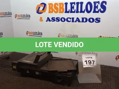 LOTE 197 - 01 GRILL ELÉTRICO MARCA BLACK & DECKER. (NO ESTADO) ATENÇÃO! FAZER A VISITAÇÃO ANTES DE ARREMATAR, NÃO SABEMOS SE FUNCIONA, LEILÃO NÃO TEM GARANTIA E NEM DEVOLUÇÃO, SUJEITO A POSSÍVEIS AVARIAS VISÍVEIS/OCULTAS E/OU AUSÊNCIA DE COMPONENTES.