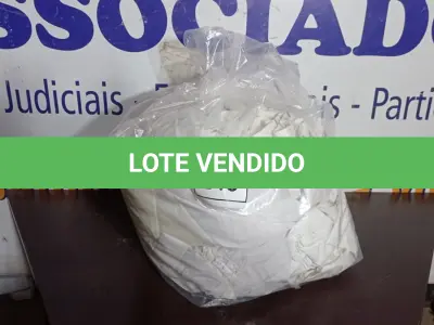 LOTE 246 - 01 SACO COM CORTINAS.  (NO ESTADO EM QUE SE ENCONTRA. SUJEITO A AVARIAS OCULTAS/VISÍVEIS.)  
