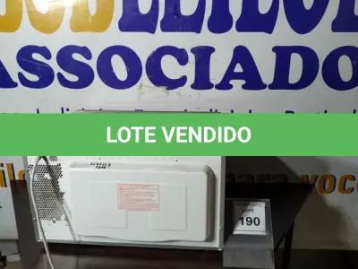 LOTE 190 -  01 MICRO-ONDAS PANASONIC 120V. (NO ESTADO EM QUE SE ENCONTRA. SUJEITO A AVARIAS OCULTAS/VISÍVEIS.) AV9731D  