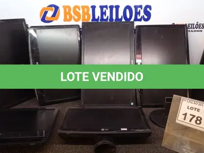 LOTE 178 - 07 MONITORES LCD DE MARCAS E MODELOS DIVERSOS. (NO ESTADO) ATENÇÃO! FAZER A VISITAÇÃO ANTES DE ARREMATAR, NÃO SABEMOS SE FUNCIONA. LEILÃO NÃO TEM GARANTIA E NEM DEVOLUÇÃO, SUJEITO A POSSÍVEIS AVARIAS VISÍVEIS/OCULTAS E/OU AUSÊNCIA DE COMPONENTES.