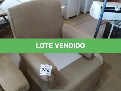 LOTE 222 - 01 POLTRONA. (NO ESTADO EM QUE SE ENCONTRA. SUJEITO A AVARIAS OCULTAS/VISÍVEIS.)  AV9568A