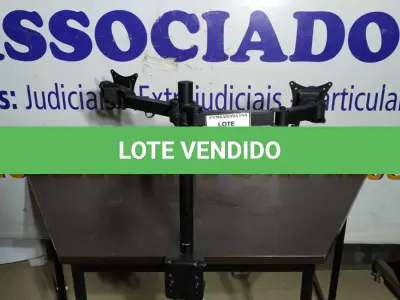 LOTE 232 -  01 SUPORTE DUPLO PARA MONITORES. (NO ESTADO EM QUE SE ENCONTRA. SUJEITO A AVARIAS OCULTAS/VISÍVEIS.)  