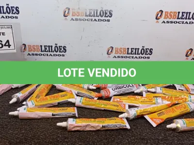 LOTE 164 - 01 LOTE COM VÁRIOS SELANTES SILICONE E COLA DE CONTATO UNIVERSAL. (NO ESTADO) ATENÇÃO! FAZER A VISITAÇÃO ANTES DE ARREMATAR, NÃO SABEMOS SE FUNCIONA, LEILÃO NÃO TEM GARANTIA E NEM DEVOLUÇÃO, SUJEITO A POSSÍVEIS AVARIAS VISÍVEIS/OCULTAS E/OU AUSÊNCIA DE COMPONENTES.