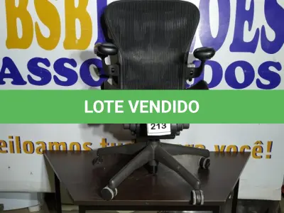 LOTE 213 - 01 CADEIRA HERMA MILLER.  (NO ESTADO EM QUE SE ENCONTRA. SUJEITO A AVARIAS OCULTAS/VISÍVEIS.)  