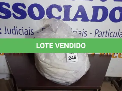 LOTE 246 - 01 SACO COM CORTINAS.  (NO ESTADO EM QUE SE ENCONTRA. SUJEITO A AVARIAS OCULTAS/VISÍVEIS.)  
