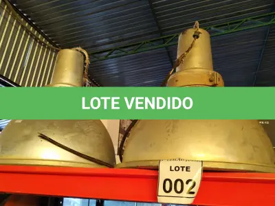 LOTE 002 - 02 LUMINÁRIAS PARA GALPÃO EM ALUMÍNIO. (NO ESTADO) ATENÇÃO! FAZER A VISITAÇÃO ANTES DE ARREMATAR, NÃO SABEMOS SE FUNCIONA, LEILÃO NÃO TEM GARANTIA E NEM DEVOLUÇÃO, SUJEITO A POSSÍVEIS AVARIAS VISÍVEIS/OCULTAS E/OU AUSÊNCIA DE COMPONENTES.
