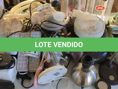 LOTE 331 - 01 LOTE COM LUMINÁRIA DE MESA, ASPIRADOR DE PÓ ROBÔ, NEBULIZADOR E MATERIAIS DIVERSOS. (NO ESTADO) ATENÇÃO! FAZER A VISITAÇÃO ANTES DE ARREMATAR, NÃO SABEMOS SE FUNCIONA. LEILÃO NÃO TEM GARANTIA E NEM DEVOLUÇÃO, SUJEITO A POSSÍVEIS AVARIAS VISÍVEIS/OCULTAS E/OU AUSÊNCIA DE COMPONENTES.