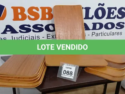 LOTE 088 - 20 PLACAS DE MADEIRAS. (NO ESTADO) ATENÇÃO! FAZER A VISITAÇÃO ANTES DE ARREMATAR, NÃO SABEMOS SE FUNCIONA, LEILÃO NÃO TEM GARANTIA E NEM DEVOLUÇÃO, SUJEITO A POSSÍVEIS AVARIAS VISÍVEIS/OCULTAS E/OU AUSÊNCIA DE COMPONENTES.