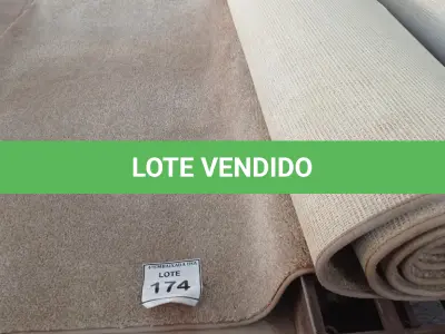 LOTE 174 - 01 TAPETE. (NO ESTADO EM QUE SE ENCONTRA. SUJEITO A AVARIAS OCULTAS/VISÍVEIS.) BJ7395H