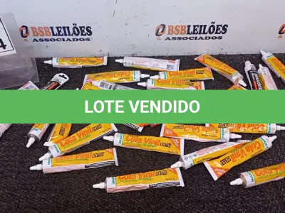 LOTE 164 - 01 LOTE COM VÁRIOS SELANTES SILICONE E COLA DE CONTATO UNIVERSAL. (NO ESTADO) ATENÇÃO! FAZER A VISITAÇÃO ANTES DE ARREMATAR, NÃO SABEMOS SE FUNCIONA, LEILÃO NÃO TEM GARANTIA E NEM DEVOLUÇÃO, SUJEITO A POSSÍVEIS AVARIAS VISÍVEIS/OCULTAS E/OU AUSÊNCIA DE COMPONENTES.