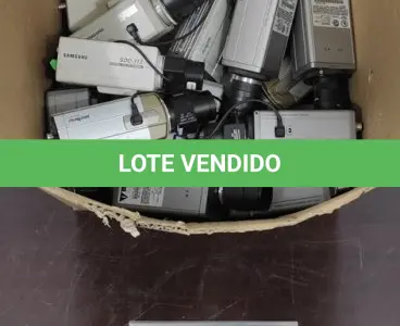 LOTE 113 - 01 LOTE COM GRANDE QUANTIDADE DE CÂMERAS DE MONITORAMENTO DE MARCAS E MODELOS VARIADOS (NO ESTADO) ATENÇÃO! FAZER A VISITAÇÃO ANTES DE ARREMATAR, NÃO SABEMOS SE FUNCIONA, LEILÃO NÃO TEM GARANTIA E NEM DEVOLUÇÃO, SUJEITO A POSSÍVEIS AVARIAS VISÍVEIS/OCULTAS E/OU AUSÊNCIA DE COMPONENTES.