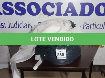 LOTE 239 -  01 SACO COM CORTINAS. (NO ESTADO EM QUE SE ENCONTRA. SUJEITO A AVARIAS OCULTAS/VISÍVEIS.)  