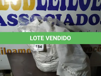 LOTE 184 - 01 SACO COM CORTINAS. (NO ESTADO EM QUE SE ENCONTRA. SUJEITO A AVARIAS OCULTAS/VISÍVEIS.)  