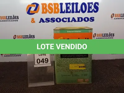 LOTE 049 - 01 LATA DE TEXTURATTO PREMIUM 26KG NA COR EFEITO GRANULADO PALHA MARCA SUVINIL. (NO ESTADO) ATENÇÃO! FAZER A VISITAÇÃO ANTES DE ARREMATAR, NÃO SABEMOS SE FUNCIONA, LEILÃO NÃO TEM GARANTIA E NEM DEVOLUÇÃO, SUJEITO A POSSÍVEIS AVARIAS VISÍVEIS/OCULTAS E/OU AUSÊNCIA DE COMPONENTES.