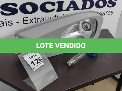 LOTE 126 - 01 LUMINÁRIA DE POSTE. (NO ESTADO) ATENÇÃO! FAZER A VISITAÇÃO ANTES DE ARREMATAR, NÃO SABEMOS SE FUNCIONA, LEILÃO NÃO TEM GARANTIA E NEM DEVOLUÇÃO, SUJEITO A POSSÍVEIS AVARIAS VISÍVEIS/OCULTAS E/OU AUSÊNCIA DE COMPONENTES.