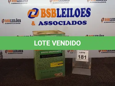 LOTE 181 - 01 LATA DE TEXTURATTO PREMIUM 26KG COR EFEITO GRANULADO PALHA MARCA SUVINIL. (NO ESTADO) ATENÇÃO! FAZER A VISITAÇÃO ANTES DE ARREMATAR, NÃO SABEMOS SE FUNCIONA, LEILÃO NÃO TEM GARANTIA E NEM DEVOLUÇÃO, SUJEITO A POSSÍVEIS AVARIAS VISÍVEIS/OCULTAS E/OU AUSÊNCIA DE COMPONENTES.