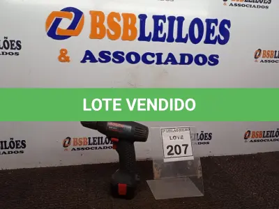 LOTE 207 - 01 PARAFUSADEIRA GSR 7,2-1 MARCA BOSCH. (NO ESTADO) ATENÇÃO! FAZER A VISITAÇÃO ANTES DE ARREMATAR, NÃO SABEMOS SE FUNCIONA, LEILÃO NÃO TEM GARANTIA E NEM DEVOLUÇÃO, SUJEITO A POSSÍVEIS AVARIAS VISÍVEIS/OCULTAS E/OU AUSÊNCIA DE COMPONENTES.