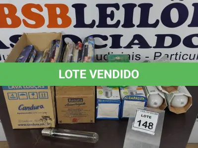 LOTE 148 - 01 LOTE COM GRANDE QUANTIDADE DE LÂMPADAS DE MARCAS E MODELOS DIVERSOS. (NO ESTADO) ATENÇÃO! FAZER A VISITAÇÃO ANTES DE ARREMATAR, NÃO SABEMOS SE FUNCIONA, LEILÃO NÃO TEM GARANTIA E NEM DEVOLUÇÃO, SUJEITO A POSSÍVEIS AVARIAS VISÍVEIS/OCULTAS E/OU AUSÊNCIA DE COMPONENTES.