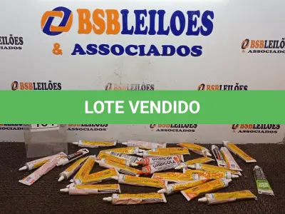 LOTE 164 - 01 LOTE COM VÁRIOS SELANTES SILICONE E COLA DE CONTATO UNIVERSAL. (NO ESTADO) ATENÇÃO! FAZER A VISITAÇÃO ANTES DE ARREMATAR, NÃO SABEMOS SE FUNCIONA, LEILÃO NÃO TEM GARANTIA E NEM DEVOLUÇÃO, SUJEITO A POSSÍVEIS AVARIAS VISÍVEIS/OCULTAS E/OU AUSÊNCIA DE COMPONENTES.